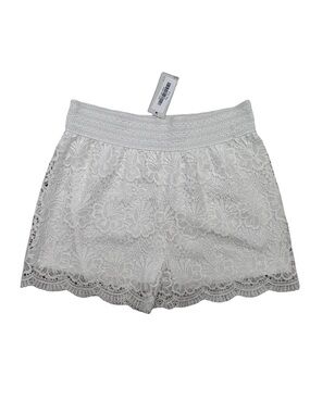 White Lace Scallop Hem Shorts